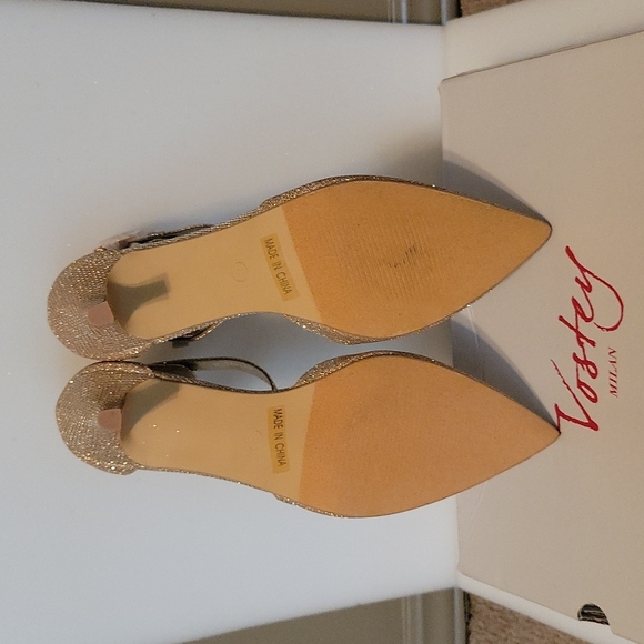 Shoes - Picture 5 of 5